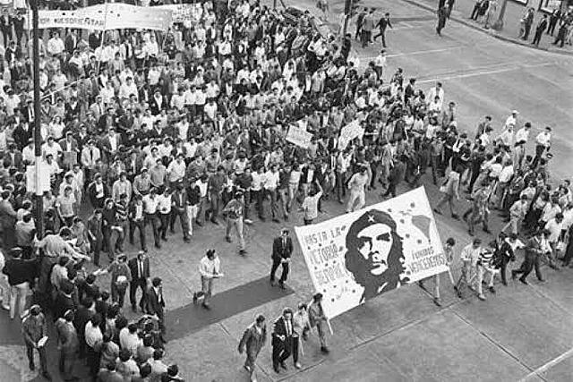 Movimientos y protestas sociales (Francia y México)