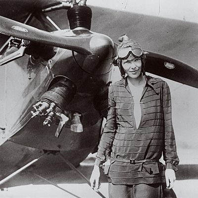 Timeline: Amelia Earhart