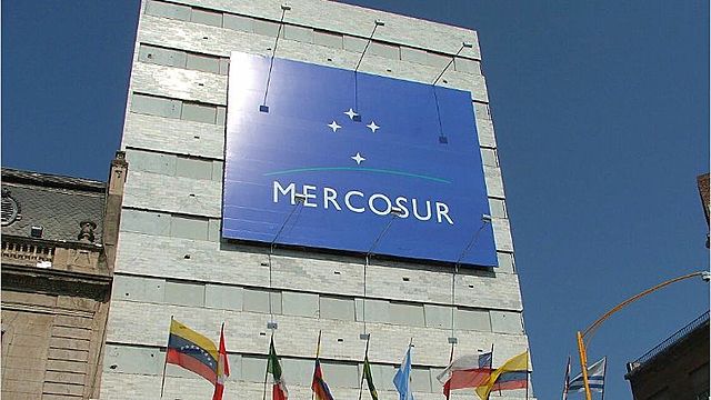 Fundación del Mercosur, CGT y el Peso