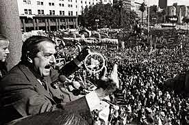 Renace la democracia