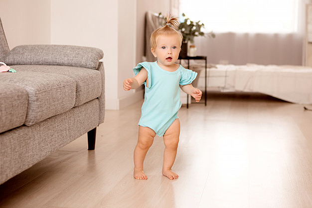 Primeros Pasos y aprendiendo  hablar