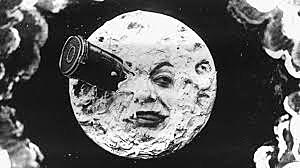 Exhibición al público de la primera película