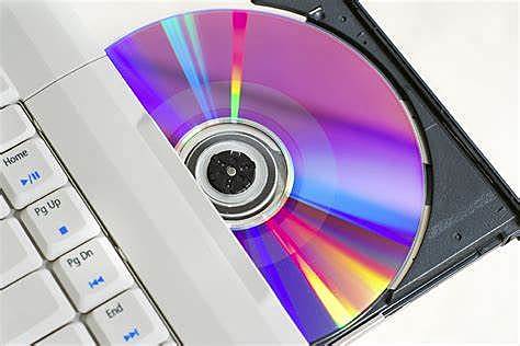 SE INVENTO EL CD-ROM