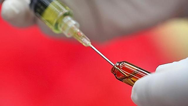 SE REALIZO LA PRIMERA VACUNA PARA HEPATITIS A