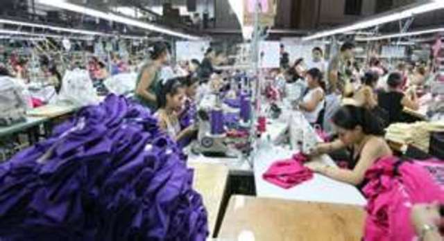 mi padre consiguio un trabajo mejor  del que tenia