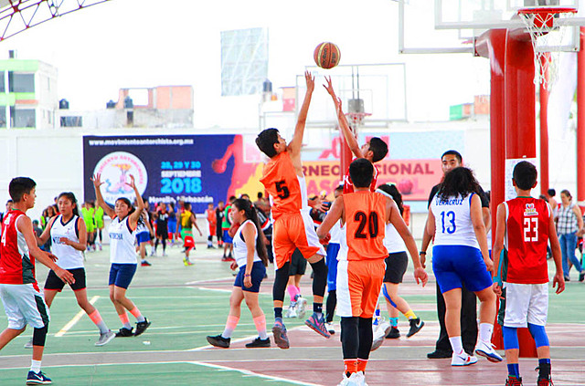 2do lugar en torneo de Basquetbol