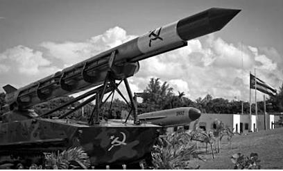 INICIA LA CRISIS DE LOS MISILES