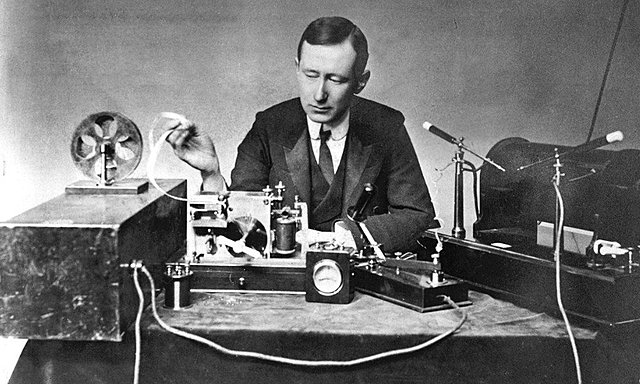 La primera transmisión de radio