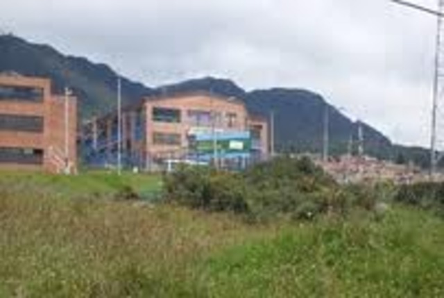 entre al colegio colsubsidio nueva roma