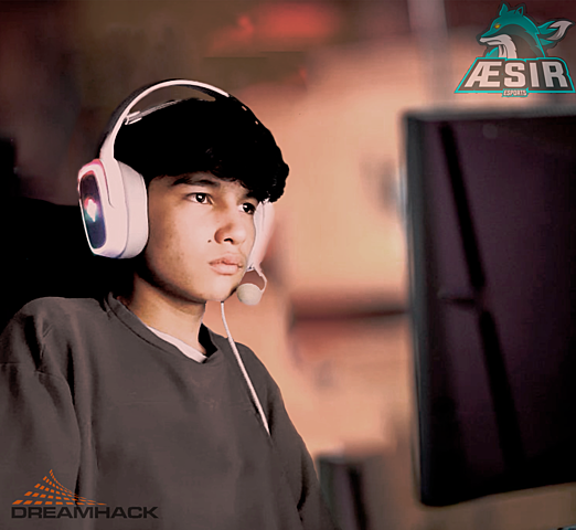 Dedicarme a jugar videojuegos profesionalmente.