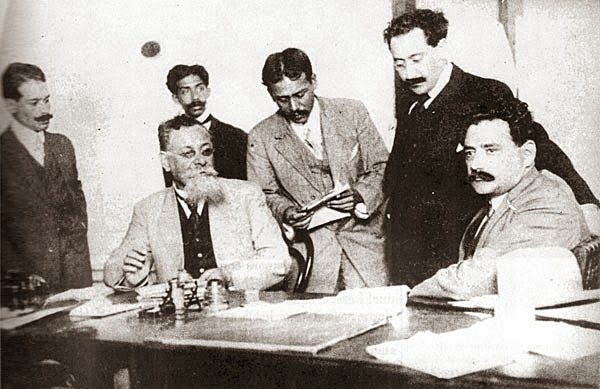 26 de marzo - 15 de noviembre