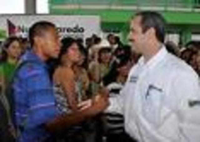 me comprometo firmemente