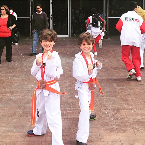Practicabamos Tag kwon do