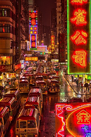 Hongkong visszakerül Kínához