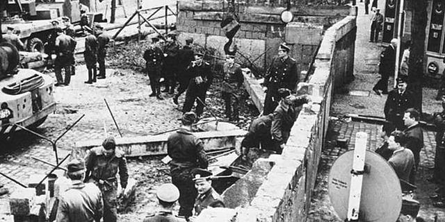 Construcción muro de Berlin