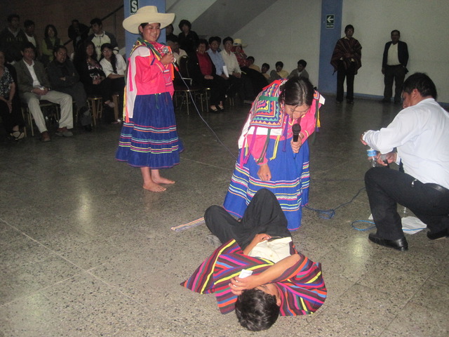 Participación del Grupo de Danzas en el Aniversario del Colegio de Médico