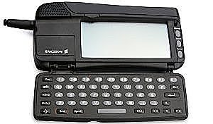 Aparece el Ericsson GS88, el primer teléfono con navegador y otras funciones apropiadas para el m-commerce.