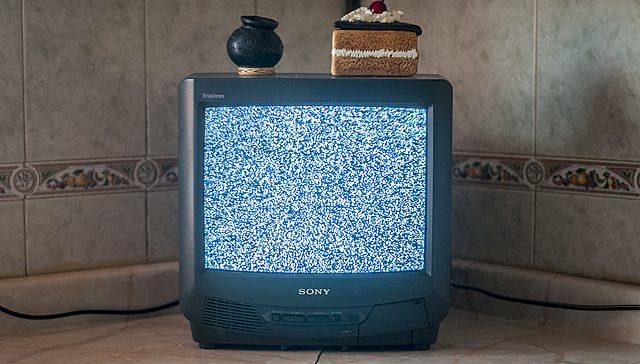 Se retransmite la primera señal de televisión