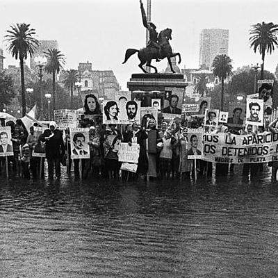 Timeline: La Noche Oscura de Argentina: Memoria histórica y la guerra sucia