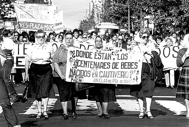 Abuelas y Madres de Plaza de Mayo