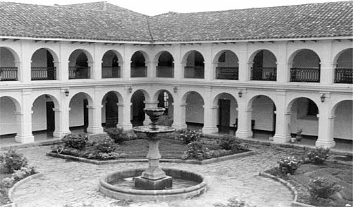 1824 cátedra de idiomas en el colegio San Bartolomé en Bogotá