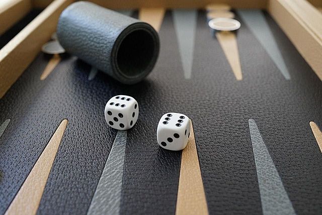 Un ordenador vence al backgammon