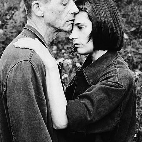 Julia and Winston agree to meet