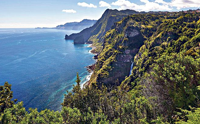 The Portuguese discover the Madeira Islands