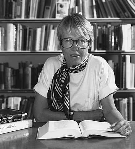 Homely versus Scientific Representations