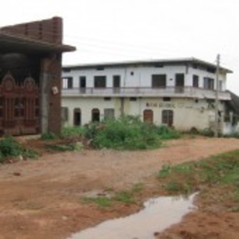 the first mayan school