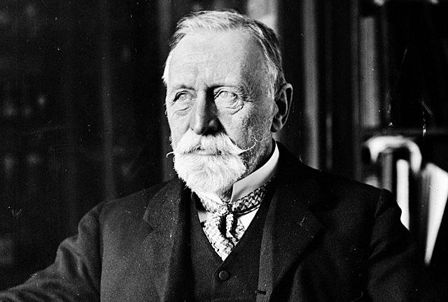 Thomas Clifford Albutt