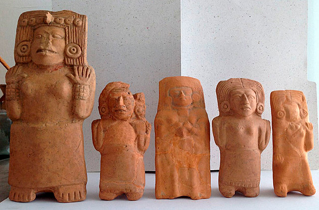 Huasteca-Figurillas de Mujer