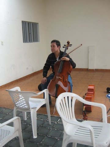 MUSICA!!! CHELLLITA!!!