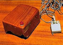 Dueglas Engelbart Crea prototipo de mouse