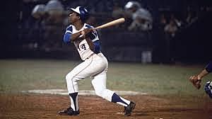 Hank Aaron breaks the Homerun Record