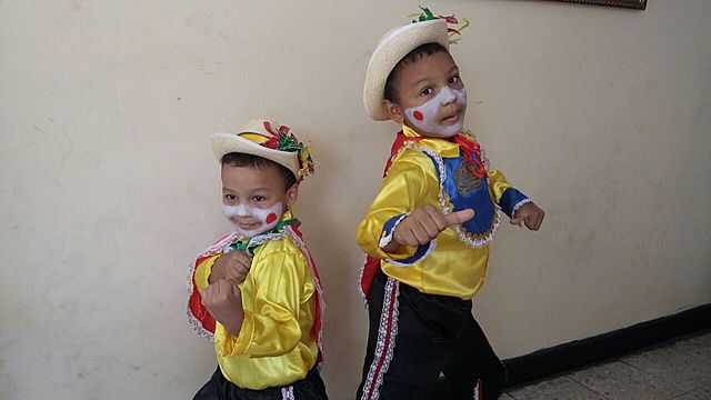 To dance at the carnival