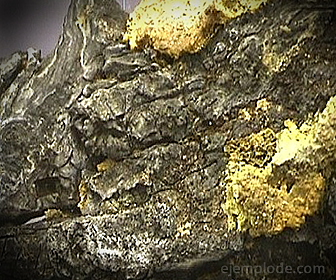 Paracelso utiliza los minerales en la terapeutica