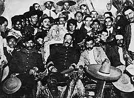 Huerta desplazado por las fuerzas conjuntas de los ejércitos liderados por Venustiano Carranza, Emiliano Zapata y Francisco Villa.
