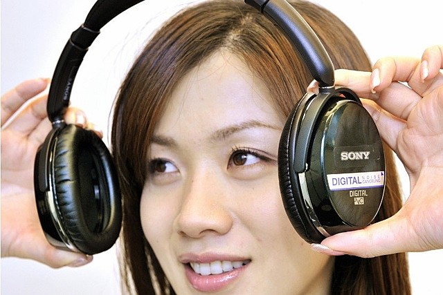 The commercialization of Bluetooth technology