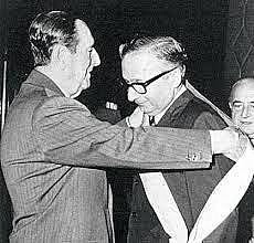 Renuncia de Héctor Campora