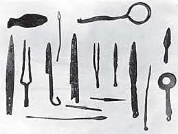 Trépanos y primeros instrumentos quirúrgicos.