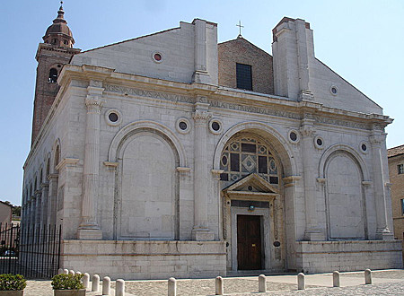Tempio Malatestiano, Alberti (inizio dei lavori di rifacimento nel 1447)