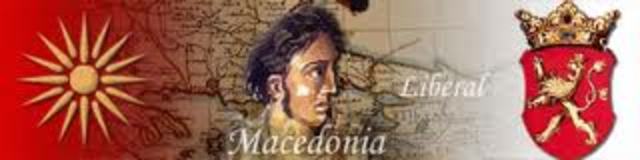 in 2000 BC Ionian and Achaean Greeks arrive ( first known Greek‐speaking tribes )