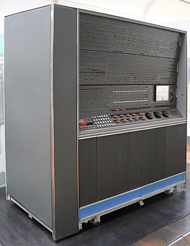 IBM 7030 STRECH. Modelo de la compañía IBM