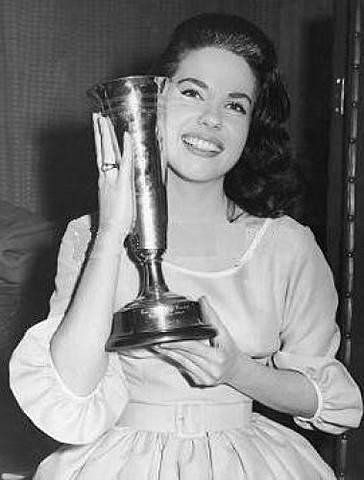 Победа Жаклин Буайе, Франция