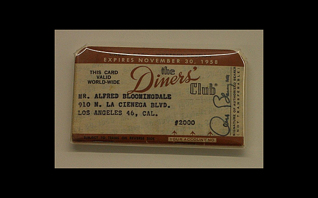 Primera tarjeta de credito