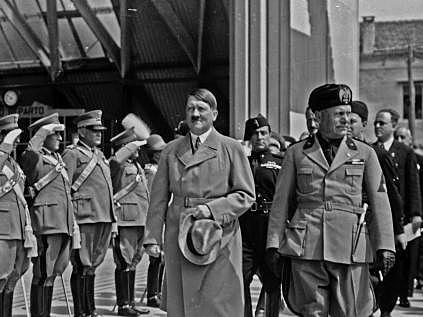 Totalitarismos y fascismos (Alemania e Italia)