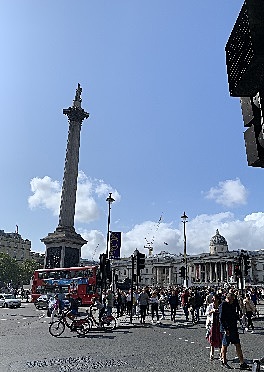 London y sus leones de Trafalgar Square.
