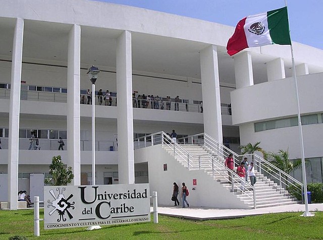 Ingrese a la Universidad del Caribe.