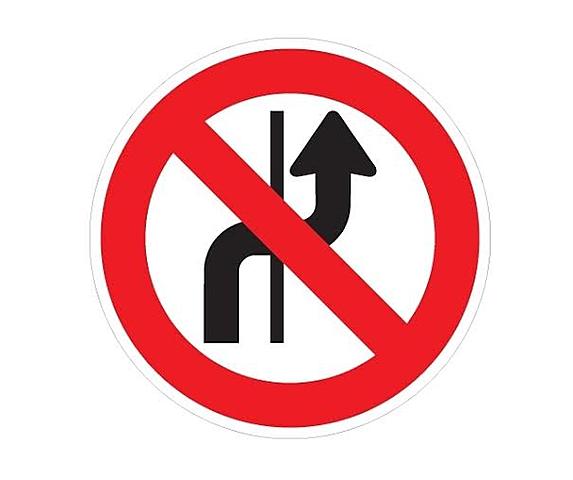8-."Prohibido cambiar de carril"